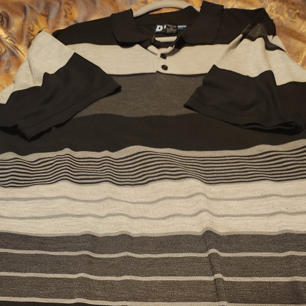 Short Leave Shirt - Picture 2 of 2